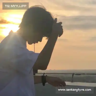 杜严谦